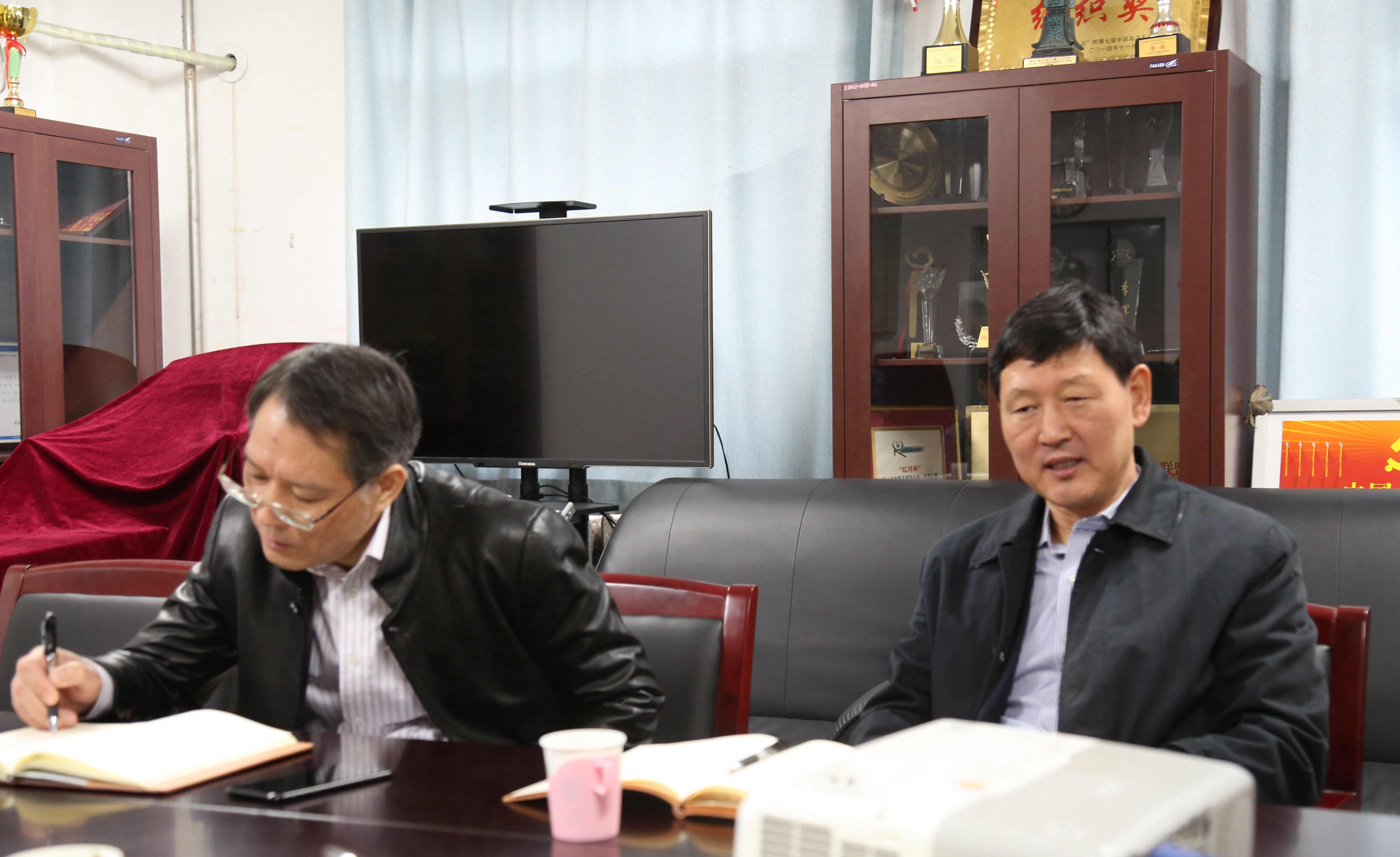 薛庆国副书记、副校长赴高工好色tv
调研工作